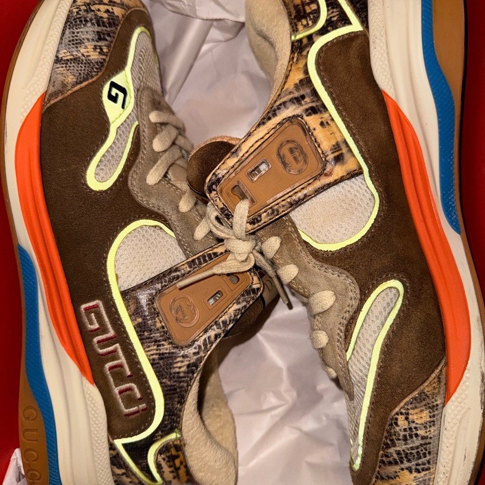 Gucci Brown and Cream Patterned Sneakers NO INSOLES USED SIZE 10 M